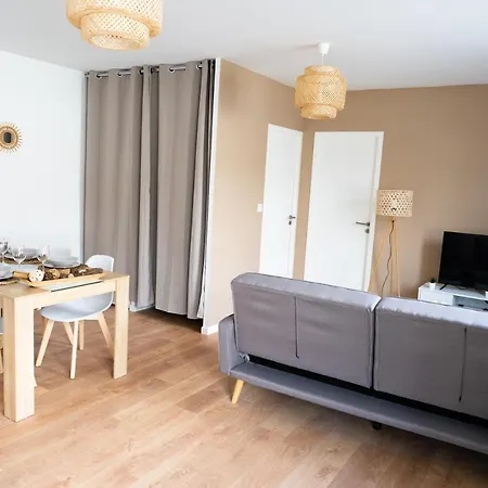 Spacieux Avec Parking Prive A Saumur