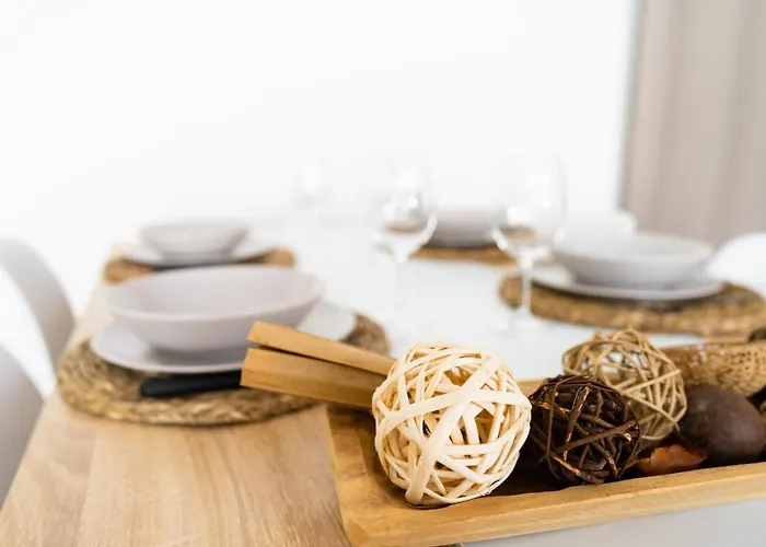 公寓 Spacieux Avec Parking Prive A *