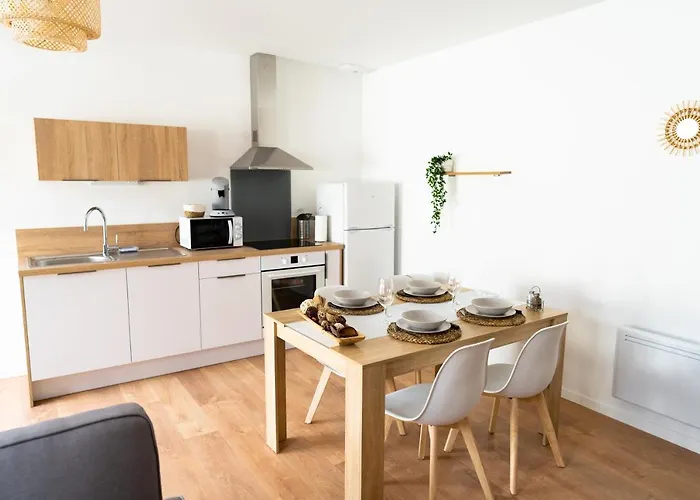 شقة Spacieux Avec Parking Prive A